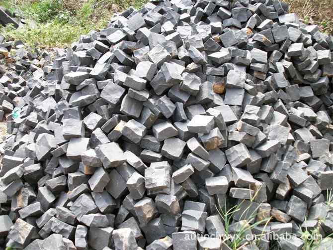 「天然花岗岩」我公司供应漳浦黑小方石块 全自然面