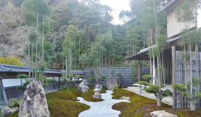 在中式庭院设计中融入景观石元素为何会如此受欢迎